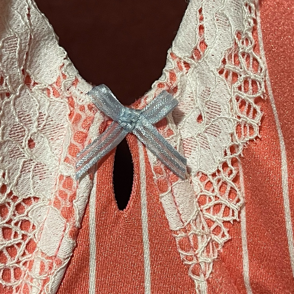 Cacique Striped hot pink  and White bra with lace - Picture 3 of 6